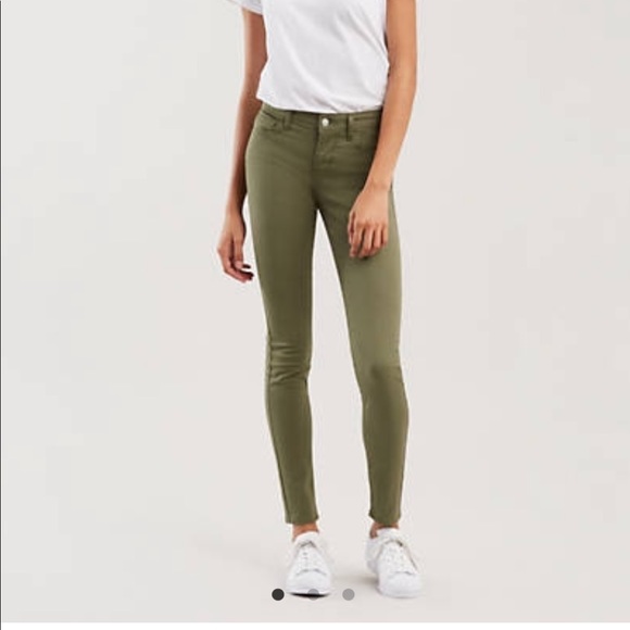 levi's olive jeans